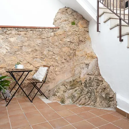 Bona Vista With Mountain Views By Bebreeze 펜션 *