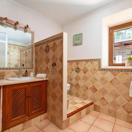Сasa de vacaciones Bona Vista With Mountain Views By Bebreeze