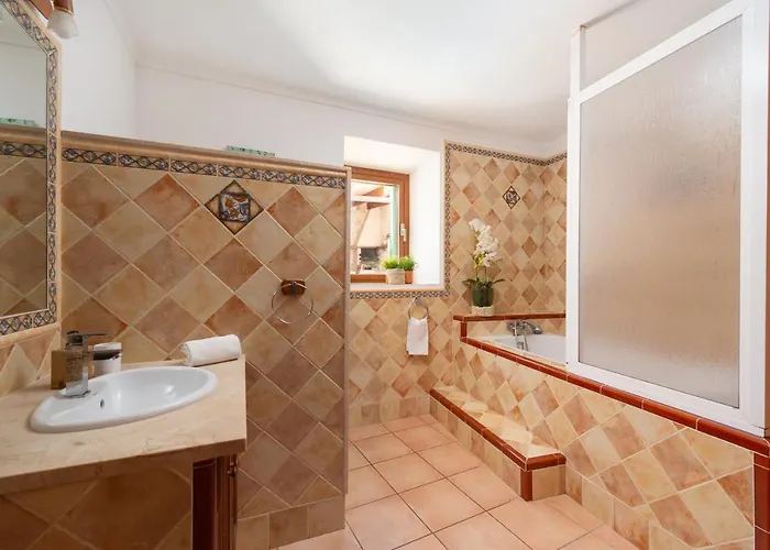 Bona Vista With Mountain Views By Bebreeze Hébergement de vacances *